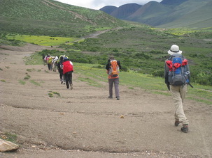 Trek begins at Minya Konka in Sichuan