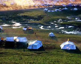 Tented City during Horse Racing Festival in Lithang,Kham